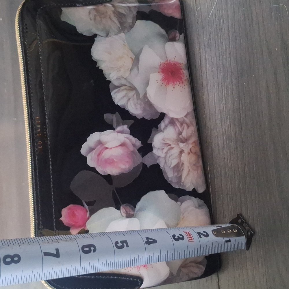 Ted Baker London Black Floral Make Up Bag - Picture 9 of 11